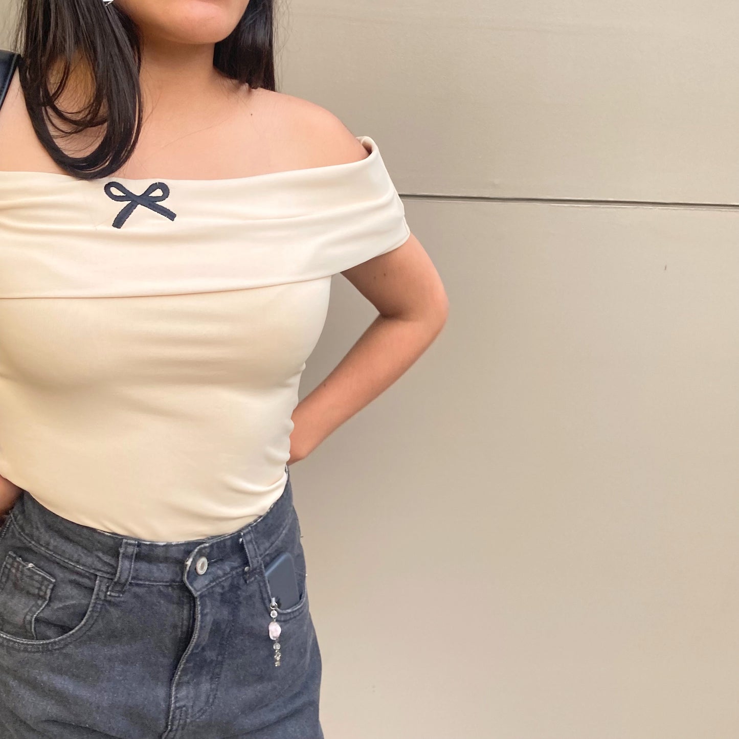 Off Shoulders Lily